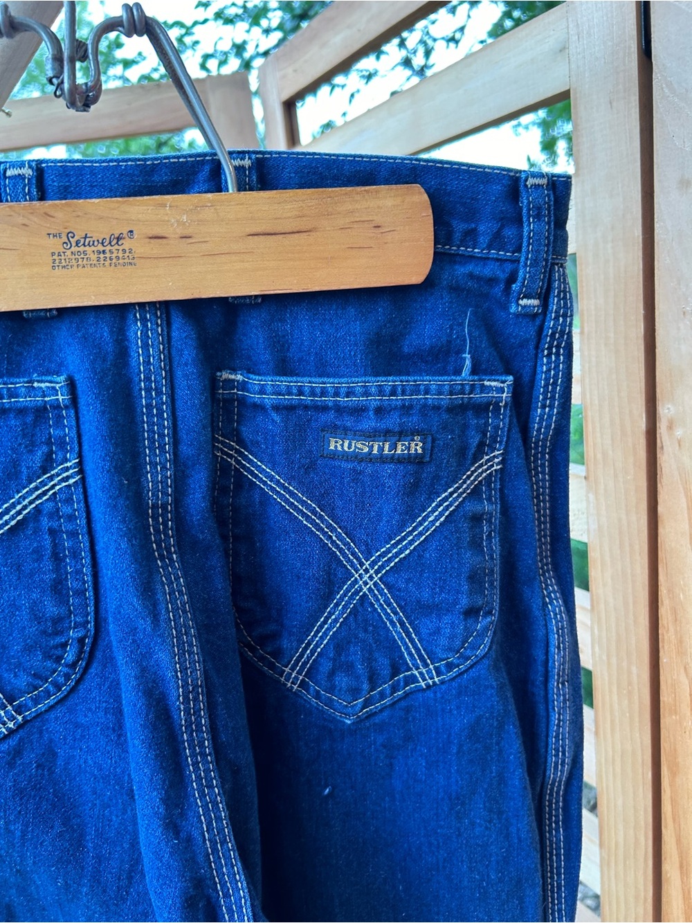 Vintage Women’s Wrangler Rustler Straight Leg Dark Wash White Stitch Jeans